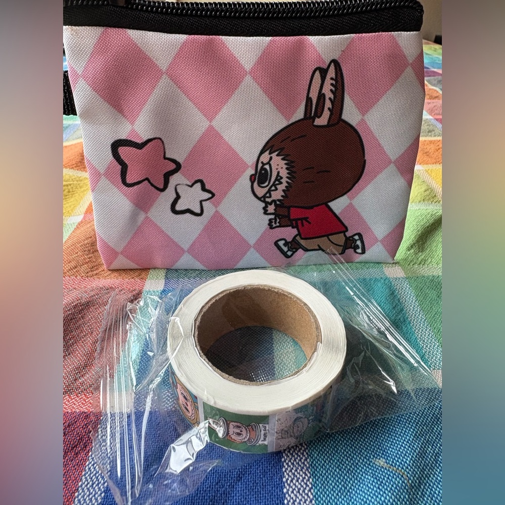 ⬜️🩷⬜️ LABUBU POUCH AND 500 COUNT LABUBU STICKERS ⬜️🩷⬜️ NWT ⬜️🩷⬜️